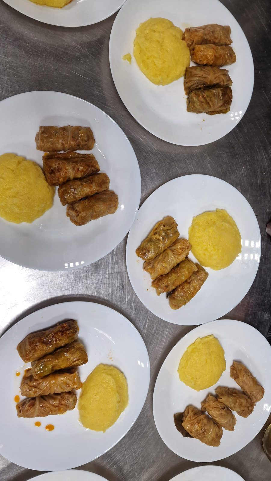 Sarmale cu mămăligă